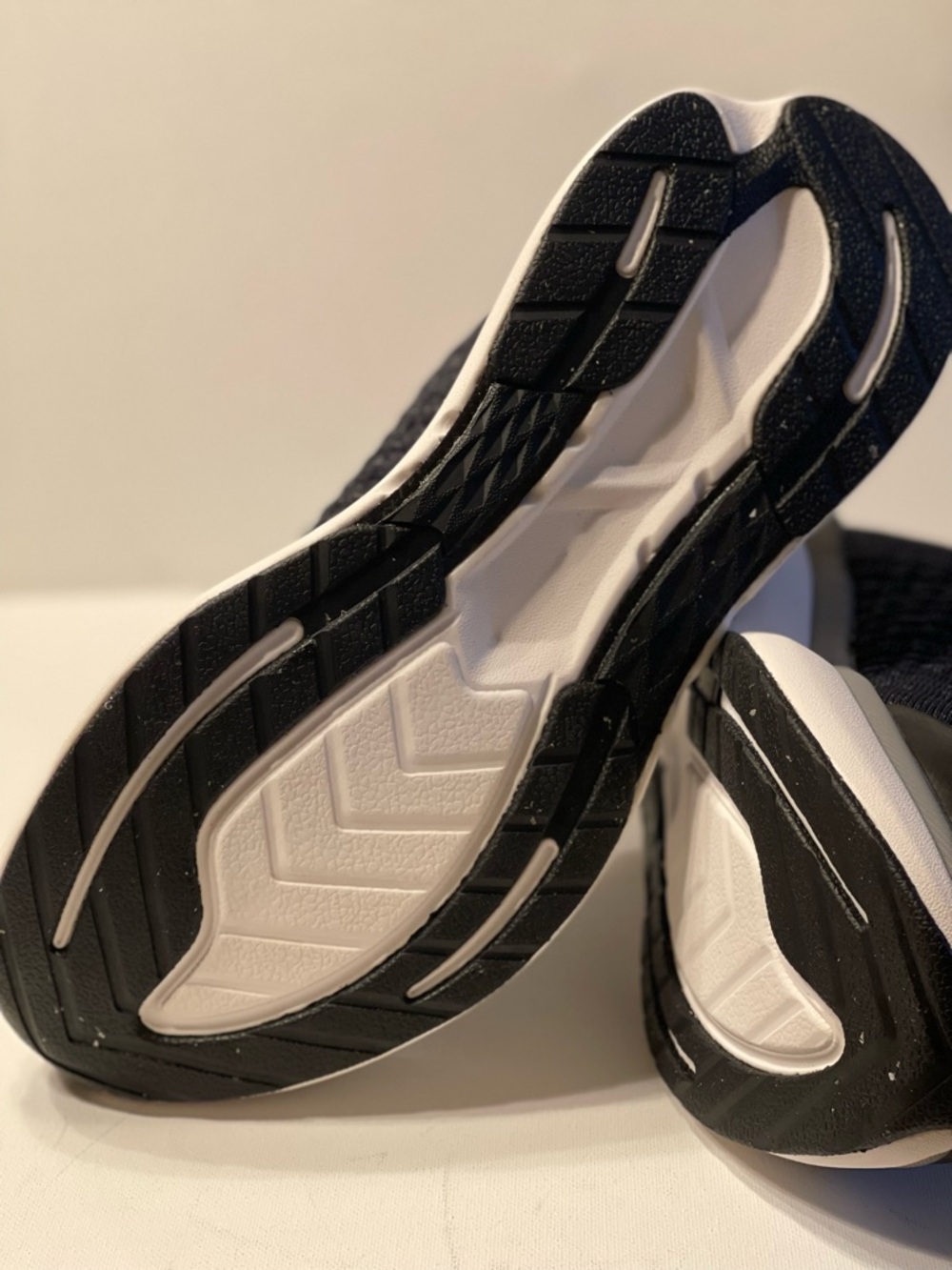 NIB RABBIT DREAM CHASER BLACK RUNNING SHOES MENS SIZES 9.5 or 11 MEDIUM - Picture 13 of 17